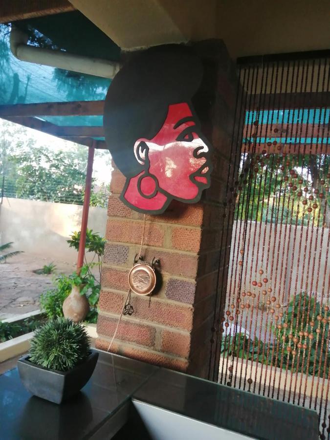 Birdville Bnb Guest House 가보로네 외부 사진