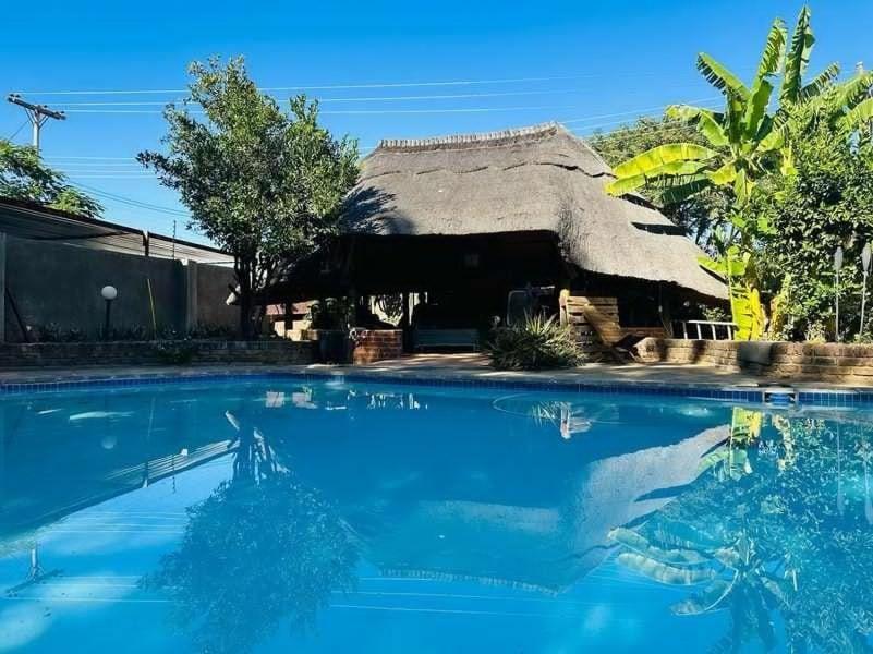 Birdville Bnb Guest House 가보로네 외부 사진