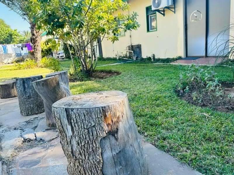 Birdville Bnb Guest House 가보로네 외부 사진