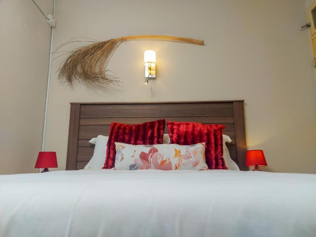 Birdville Bnb Guest House 가보로네 외부 사진