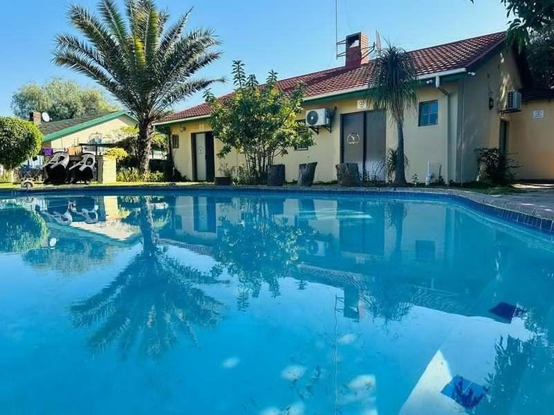 Birdville Bnb Guest House 가보로네 외부 사진