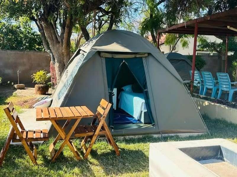 Birdville Bnb Guest House 가보로네 외부 사진